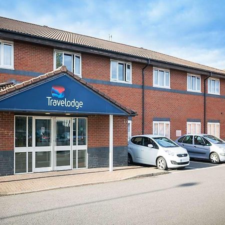 Travelodge Milton Keynes Old Stratford Bagian luar foto