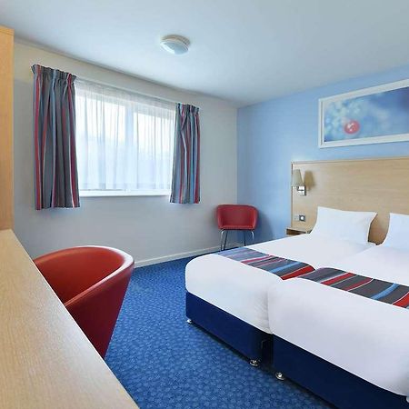 Travelodge Milton Keynes Old Stratford Ruang foto
