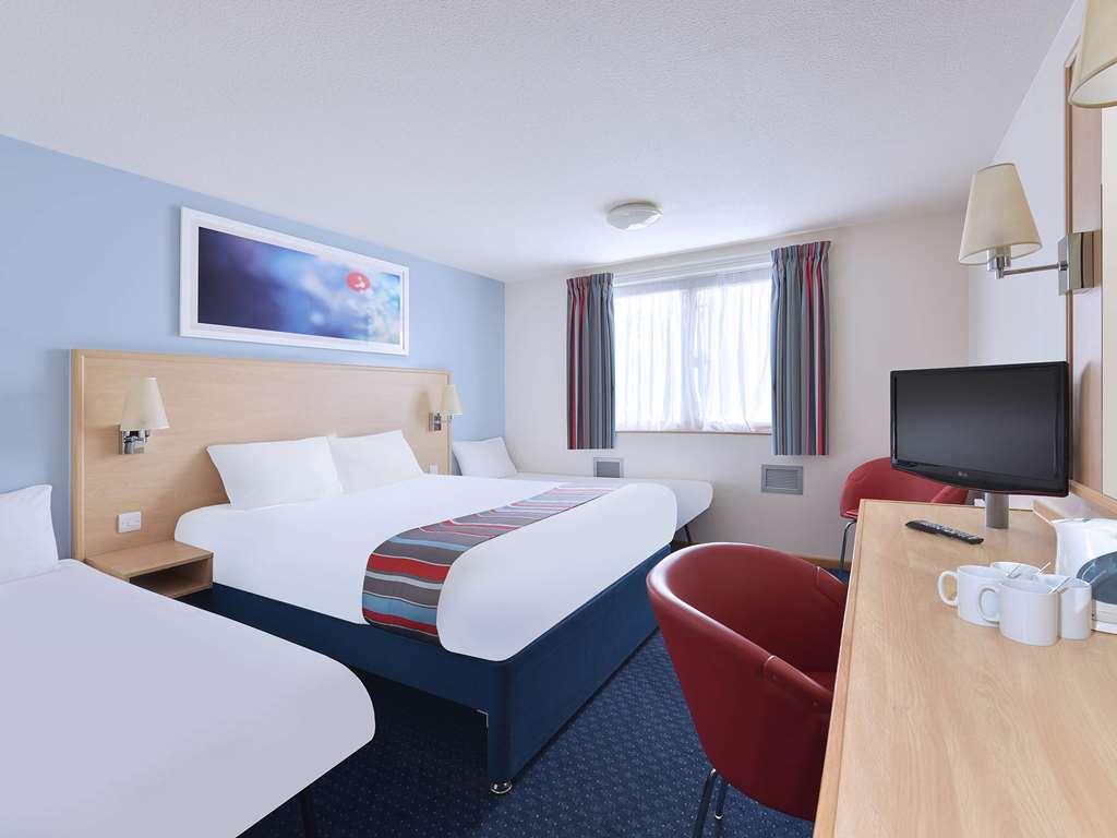 Travelodge Milton Keynes Old Stratford Ruang foto