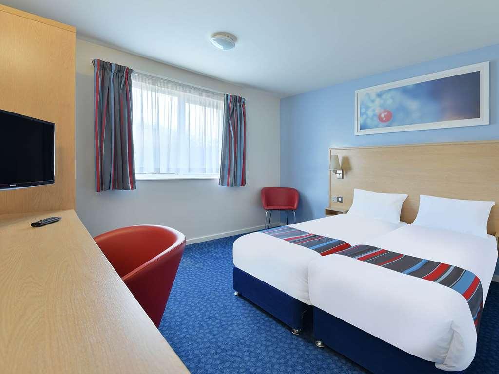 Travelodge Milton Keynes Old Stratford Ruang foto